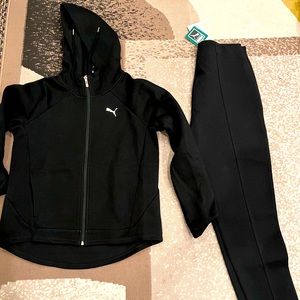 PUMA women sweatshirt and pants bundle, size M NWT